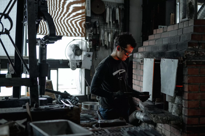 [เมืองแห่งงานฝีมือ เมืองเอจิเซ็น] สู่ดินแดนพันปี ความปรารถนาของช่างฝีมือที่เริ่มต้นด้วยดาบ