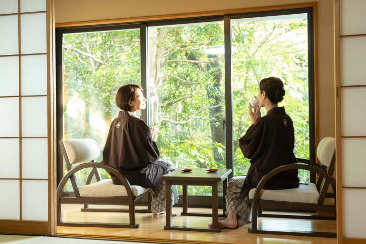 two women in yukata drinking tea in Japanese ryokan