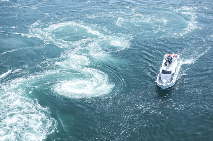鳴門の大渦