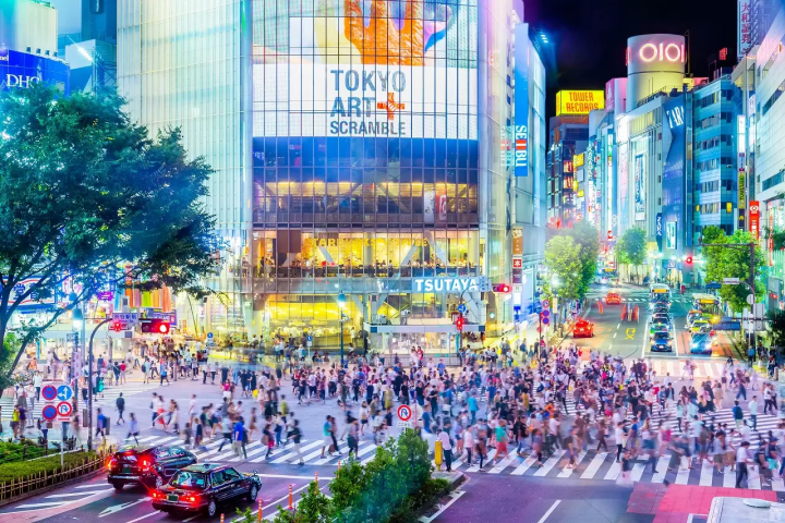 Shibuya Scramble Crossing: Top 7 Viewing Spots