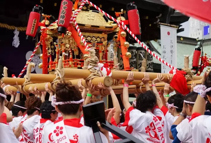 Osaka's Tenjin Festival: Dates, Highlights, and Access