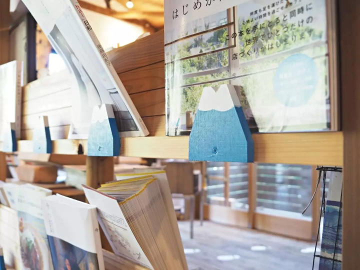 Cafés, Bamboo Forests, And Shopping In Hakone - A Relaxing Itinerary