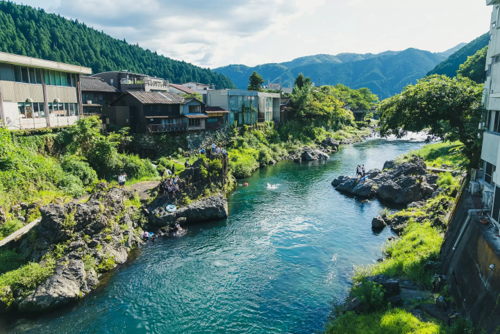 【岐阜県】川遊びから盆踊りまで！夏を満喫できる「郡上八幡」