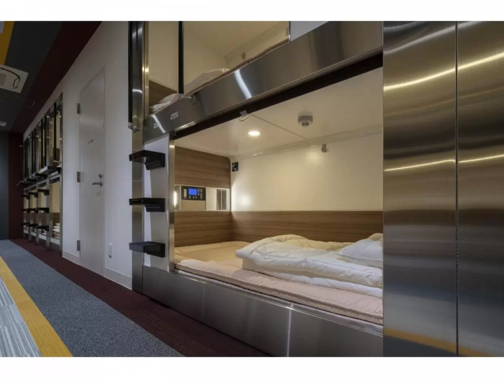 osaka capsule hotels