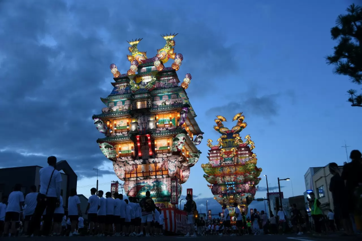 See the Lantern Castle in the Sky! Noshiro Tanabata Festival, Akita