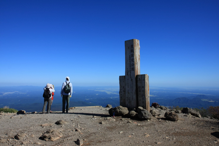 栗驹山的红叶堪称“上帝的地毯”