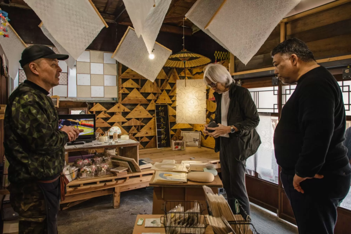 【手仕事のまち越前市】クリエイターを刺激する越前和紙の底力