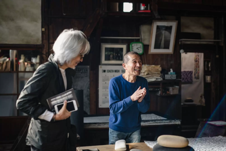 【手仕事のまち越前市】クリエイターを刺激する越前和紙の底力