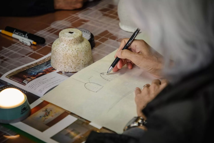 【手仕事のまち越前市】クリエイターを刺激する越前和紙の底力