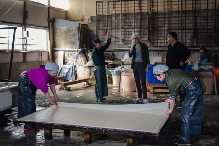 【手仕事のまち越前市】クリエイターを刺激する越前和紙の底力