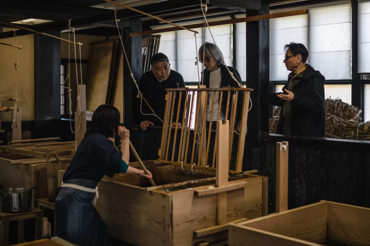 【手仕事のまち越前市】クリエイターを刺激する越前和紙の底力