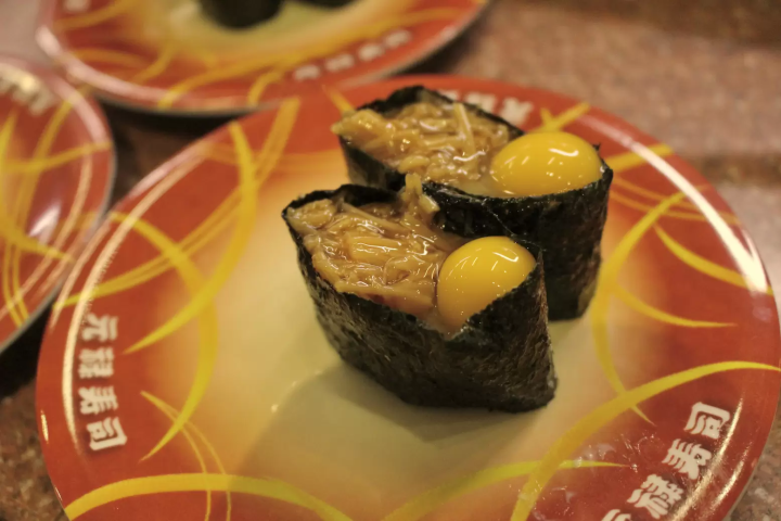 【回转寿司的发祥地】外出就餐文化的革命！东大阪“旋转元禄寿司”