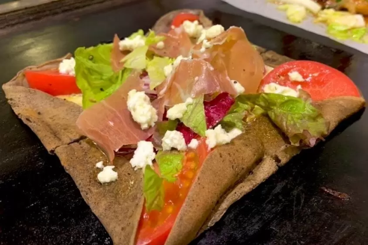 你能吃来自世界各地的食物吗？ 1948年创立的铁板烧和御好烧“Yoshihiro”