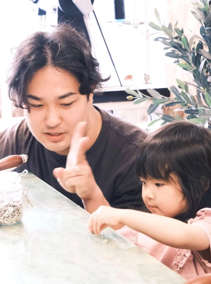 赤松さん(左)は土田さんと同じく第1回リノベーションスクールの受講生