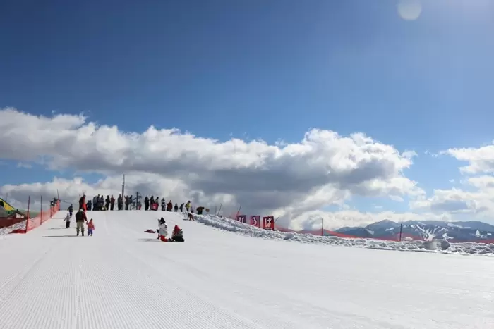 從名古屋、飛彈高山出發超便利！適合全家大小的滑雪樂園「高鷲滑雪公園」