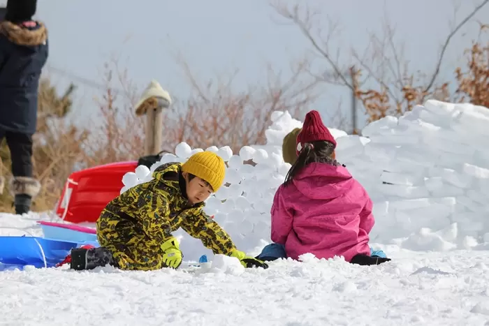圓形、三角形、正方形和菱形。您也可以像搭積木一樣玩它。 