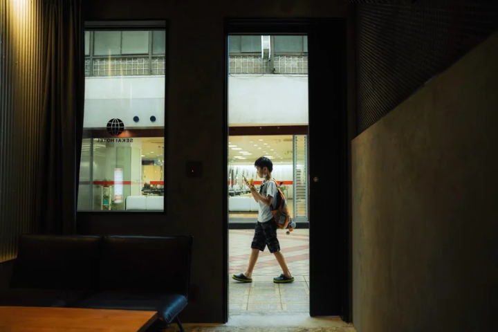 大阪住宿新選擇！整個商店街都是飯店「SEKAI HOTEL 布施」