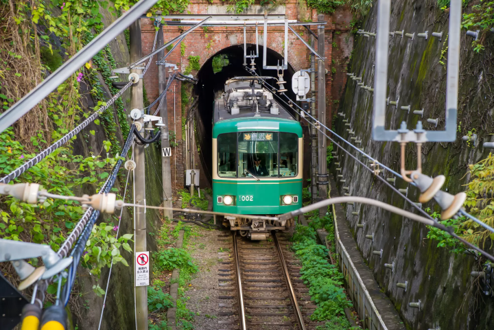 江之电 极乐洞隧道