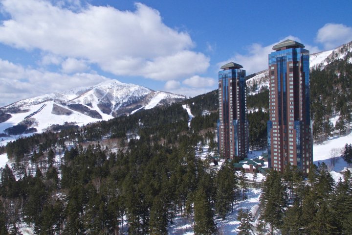Ice Towns and Ski Resorts! Enjoy Hokkaido's Winter with Hoshino Resorts