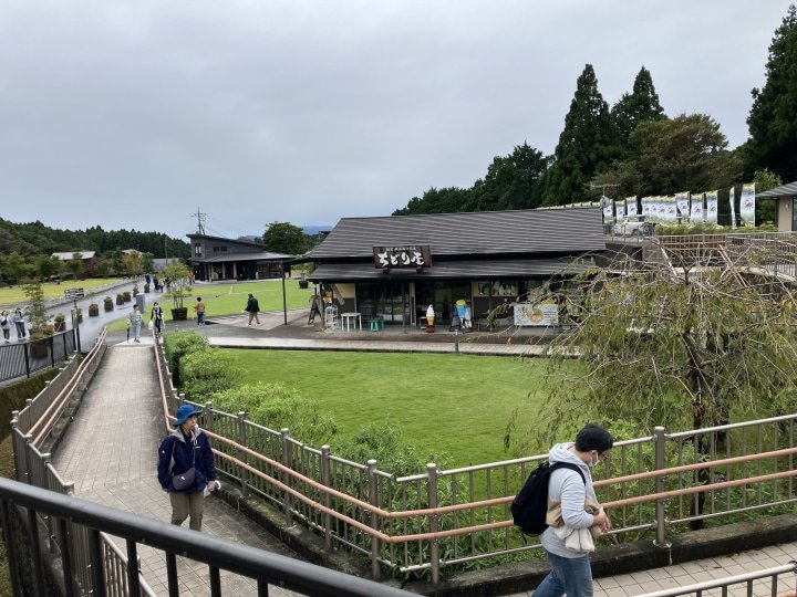 白絲瀑布、音留瀑布、河口湖周邊的觀光景點資訊。