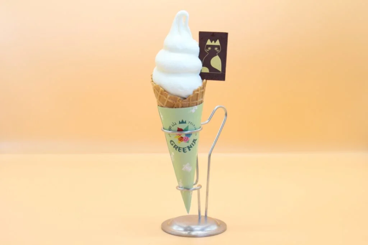 사진 제공:『그리니아』/『모코모코 우유 소프트 크림』(400엔)
