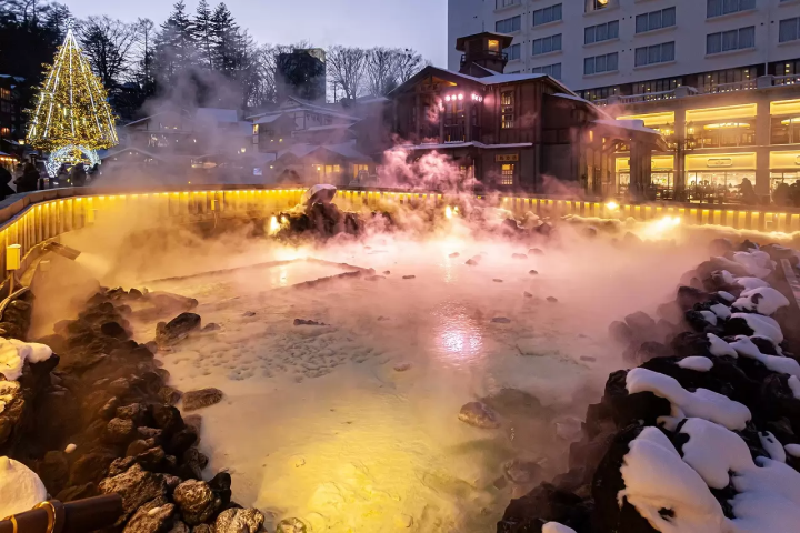 Kusatsu Onsen Beyond Hot Springs: 2-Day Gourmet and Ski Adventure
