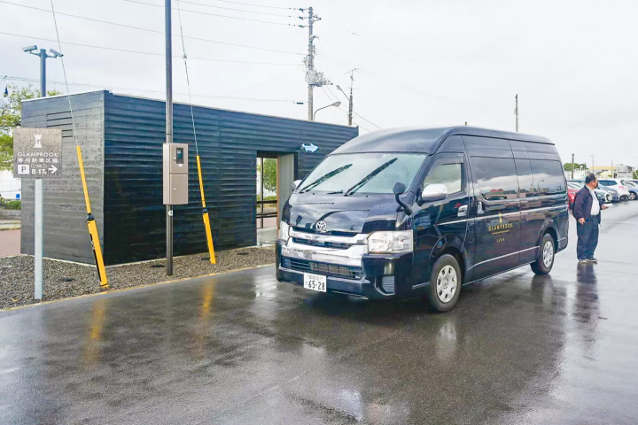 เต็มไปด้วยเสน่ห์ของเกาะอันห่างไกลแห่งเซโตะอุจิ! รายงานที่พัก "GLAMPROOK Shimanami" (อาคารโรงแรม)