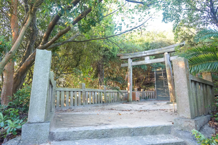 เต็มไปด้วยเสน่ห์ของเกาะอันห่างไกลแห่งเซโตะอุจิ! รายงานที่พัก "GLAMPROOK Shimanami" (อาคารโรงแรม)