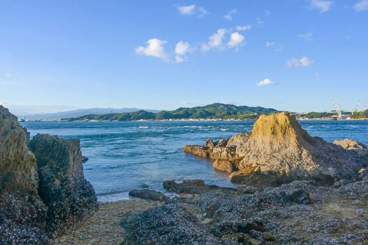 เต็มไปด้วยเสน่ห์ของเกาะอันห่างไกลแห่งเซโตะอุจิ! รายงานที่พัก "GLAMPROOK Shimanami" (อาคารโรงแรม)