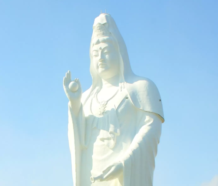 世界のSNSで話題に！高さ100メートルの巨大な観音様「仙台大観音」を見に行こう