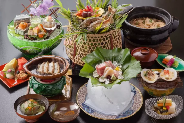 【神奈川鶴卷温泉】距离新宿60分钟！在“元汤阵屋”一日游，享受温泉和美食！