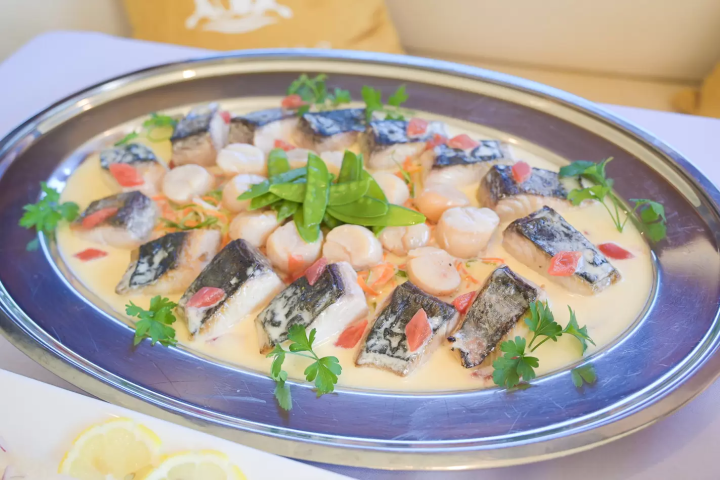 游览“岛波海道”！享受濑户内海的豪华游轮和豪华美食