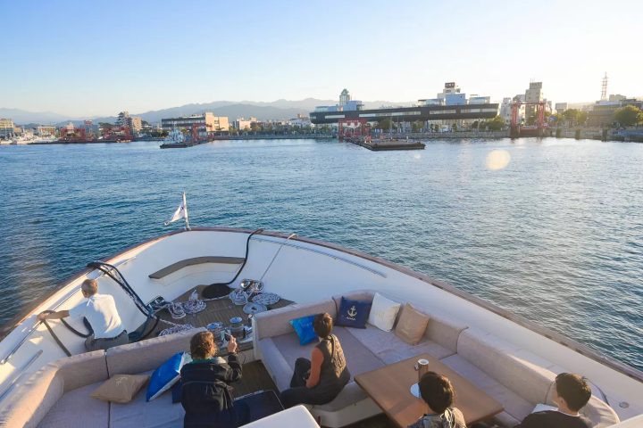 游览“岛波海道”！享受濑户内海的豪华游轮和豪华美食