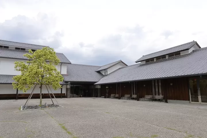 미슐랭 그린 가이드 2 별의 '행복위 가마'의 그림 첨부 체험과 국제 도자기 페스티벌 미노 '24×미노야키의 새로운 '야키모노' 사업