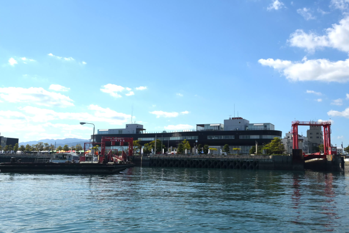 游览“岛波海道”！享受濑户内海的豪华游轮和豪华美食