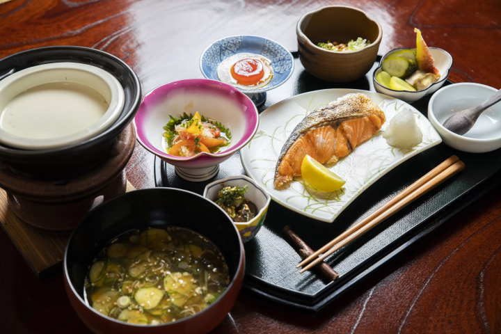 Consecutive OMOTENASHI Selection Winner [Chichibu City, Saitama Prefecture] Ryokan Hiyoshi Chichibu Season♪ 24 solar terms morning rice