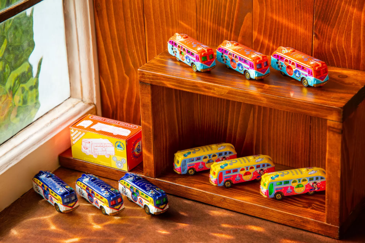 東京迪士尼樂園 DISNEY VEHICLE FACTORY TOMICA小車