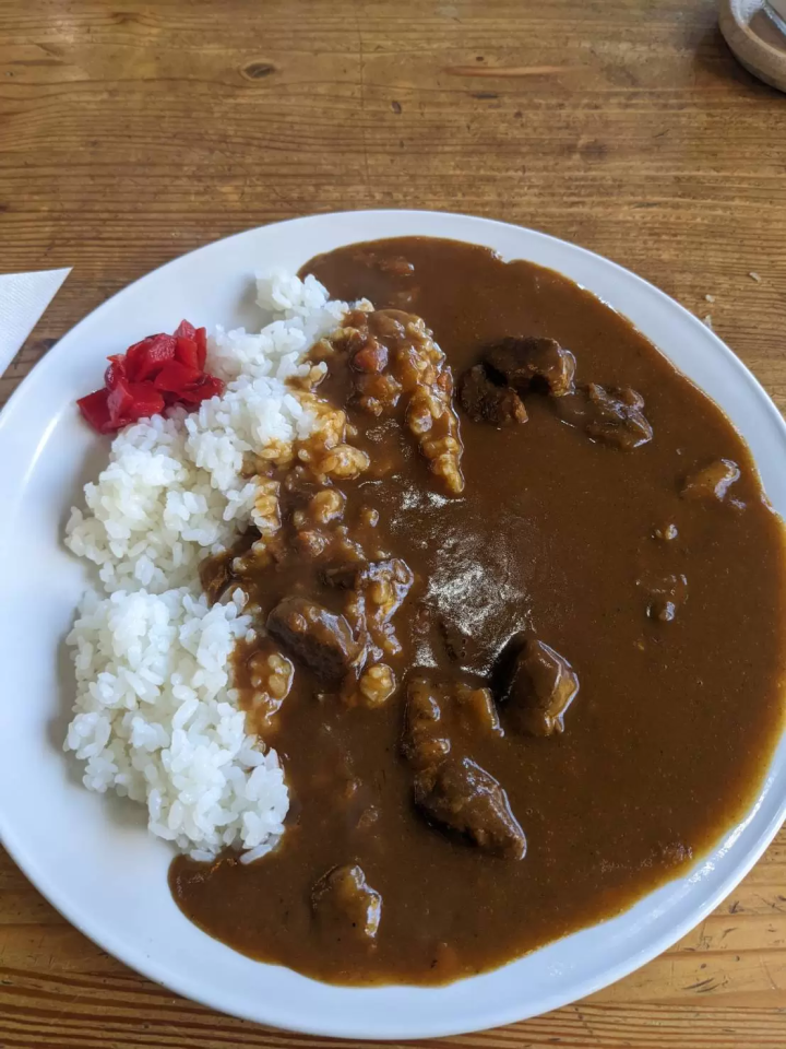 เจ้าหน้าที่ศูนย์ข้อมูลการท่องเที่ยวแนะนำอย่างจริงจัง! 4 สถานที่ที่คุณต้องดูเมื่อมาทาเตยามะ!