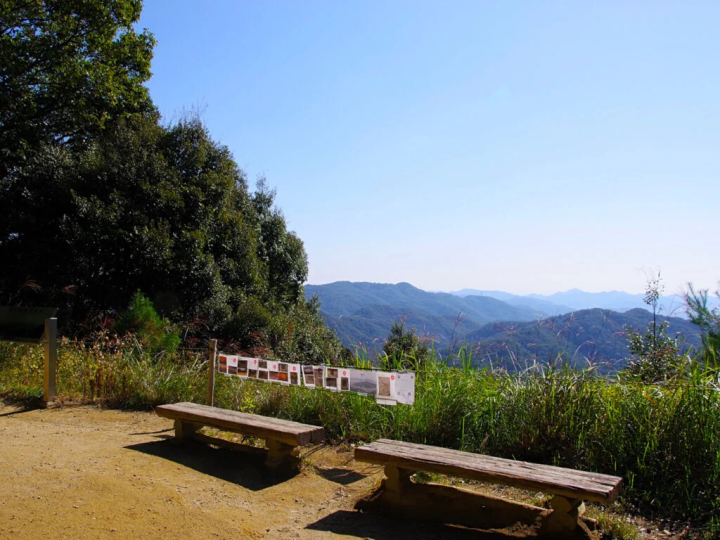 From here you can see the castle tower of Himeji Castle, which you can't see from the ropeway. 