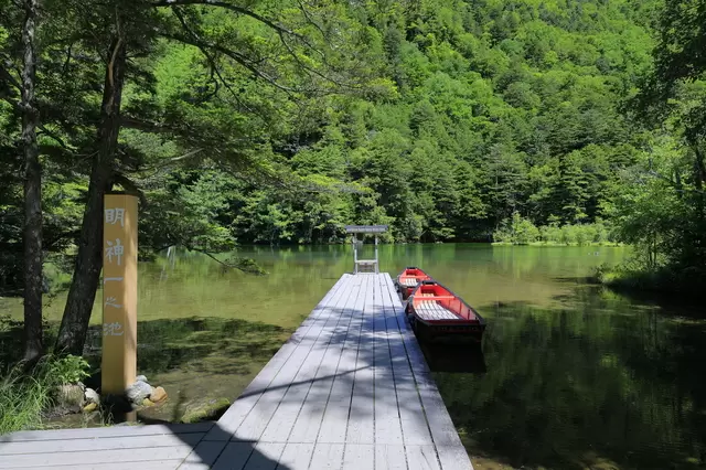 [长野/上高地/观光]日本最美的山区景点之一，可以轻松欣赏北阿尔卑斯山的著名山峰