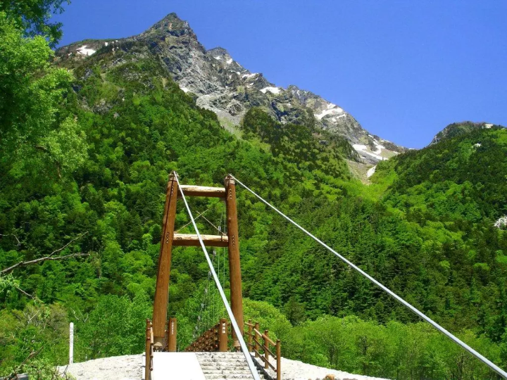 [长野/上高地/观光]日本最美的山区景点之一，可以轻松欣赏北阿尔卑斯山的著名山峰