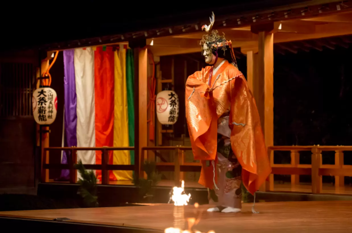 오야마 노미코를 체감! 이세하라시 노라쿠전에서 노·광언을 관람 & 체험