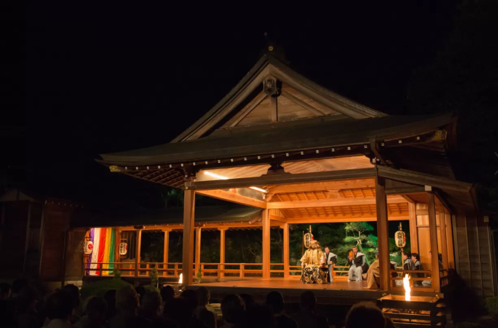 오야마 노미코를 체감! 이세하라시 노라쿠전에서 노·광언을 관람 & 체험