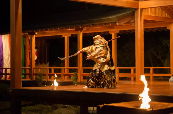 오야마 노미코를 체감! 이세하라시 노라쿠전에서 노·광언을 관람 & 체험