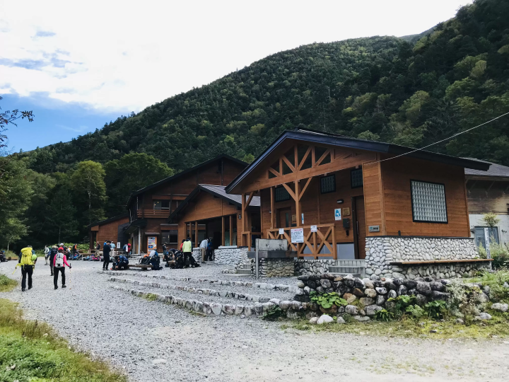 [长野/上高地/观光]日本最美的山区景点之一，可以轻松欣赏北阿尔卑斯山的著名山峰