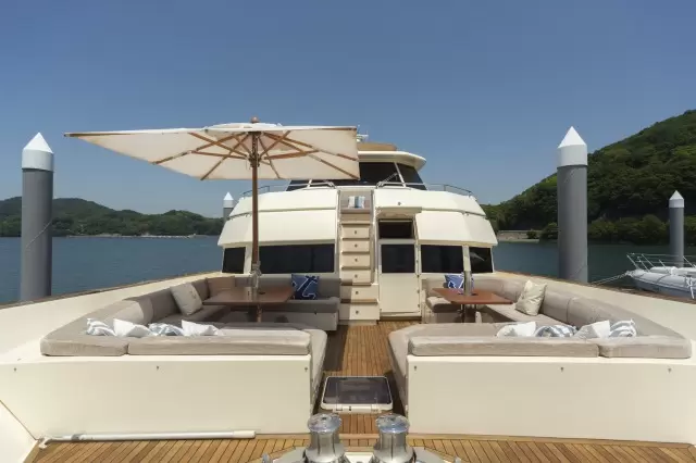 【さかいがはま海の駅～宮島・広島】チャータークルーズで体験する瀬戸内海の魅力、美しい島々を巡る2泊3日