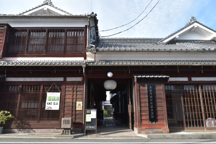 【福岡・八女】古都の風情を醸す八女福島の白壁の町並みを散策!おすすめスポット6選