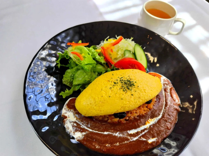 『黒豆オムライス~デミグラスソース』(1,600円)