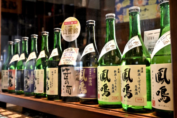 『おつまみ付有料試飲』(418円~)で好みの味を選べる