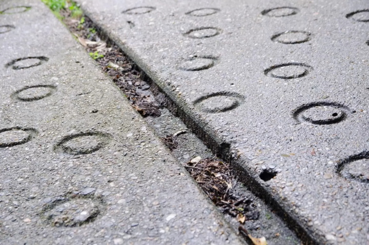 หนึ่งในถนนที่โหดที่สุดในญี่ปุ่น | เดินผ่านหุบเขาอันมืดมิดในฮิกาชิโอซากะ